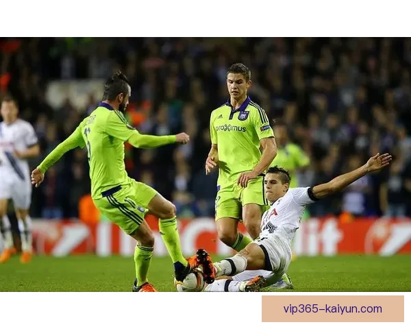 安德莱赫特进攻火力全开，球队在新赛季表现亮眼，势头强劲。