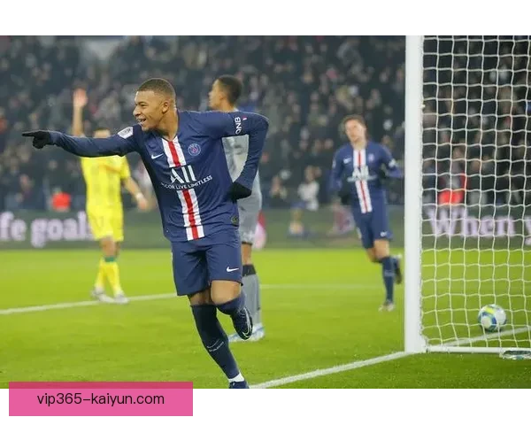 姆巴佩在克莱枫丹青训期间展现出持续提升的足球潜力