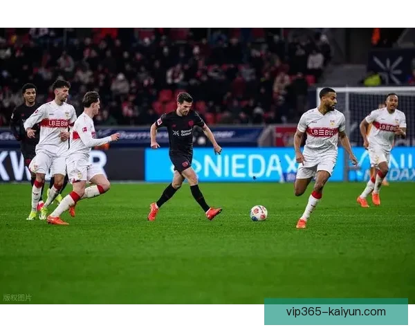 斯图加特锋线表现稳健，近期状态回暖，成为球队攻城拔寨的重要力量